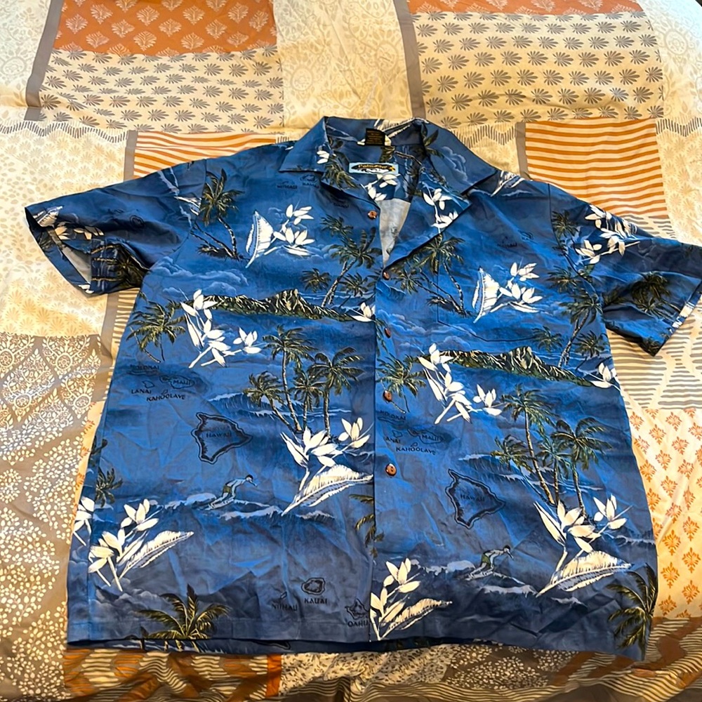 Palmwave Hawaii button down shirt size extra large!